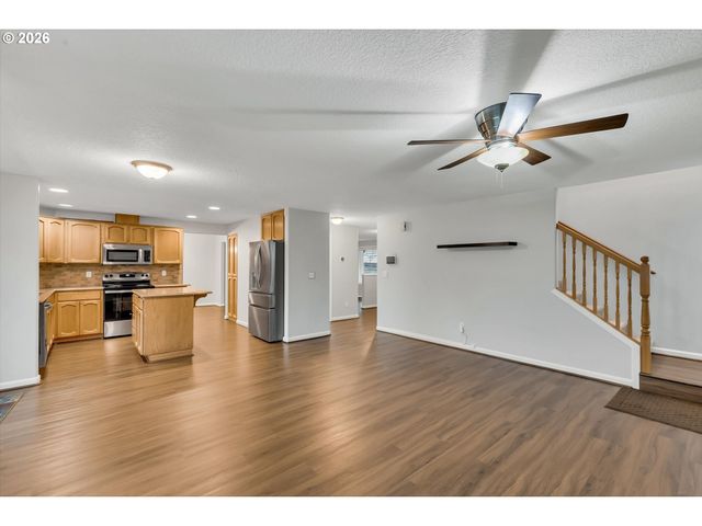 3000 Ne 165TH Ave, Vancouver, WA 98682