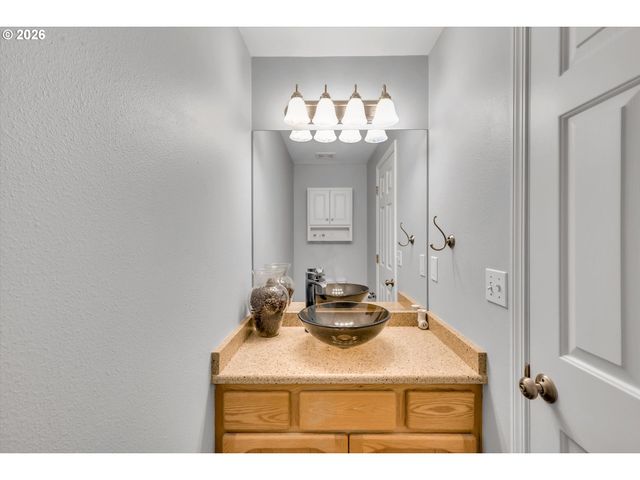 3000 Ne 165TH Ave, Vancouver, WA 98682