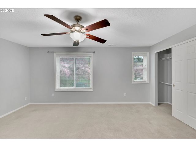 3000 Ne 165TH Ave, Vancouver, WA 98682