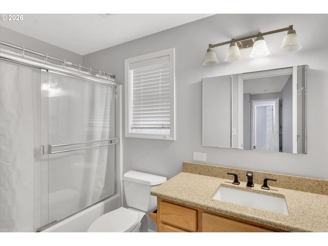 3000 Ne 165TH Ave, Vancouver, WA 98682