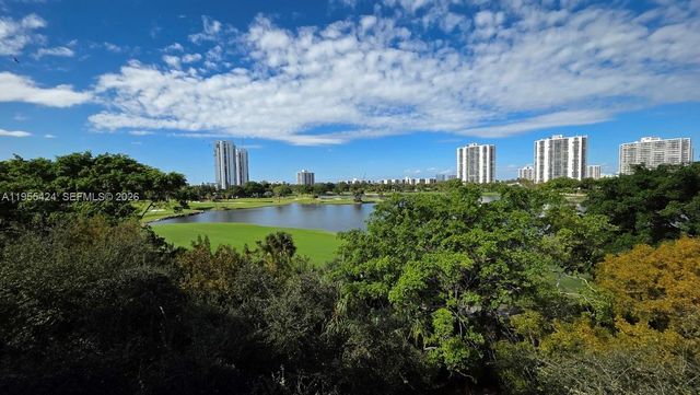 20000 E Country Club Dr 402, Aventura, FL 33180