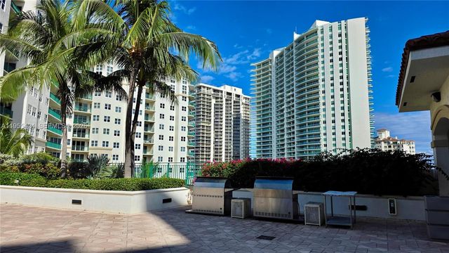 20000 E Country Club Dr 402, Aventura, FL 33180