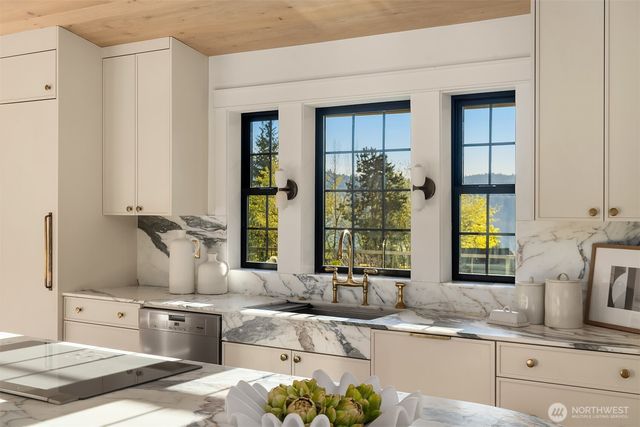 3529 207th Avenue SE, Sammamish, WA 98075