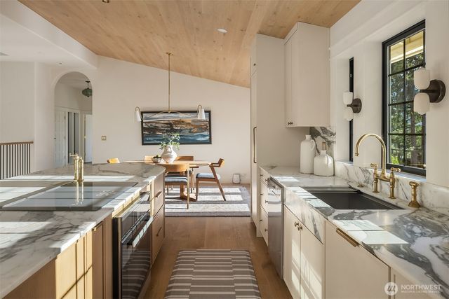 3529 207th Avenue SE, Sammamish, WA 98075