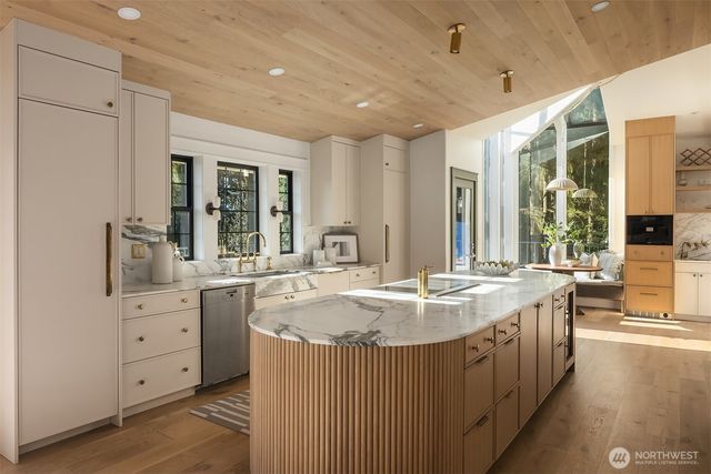 3529 207th Avenue SE, Sammamish, WA 98075