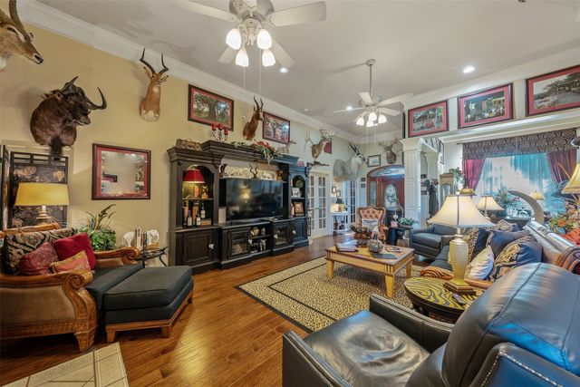 126 E Post Oak, Frankston, TX 75763