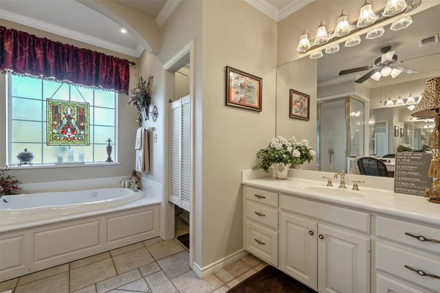 126 E Post Oak, Frankston, TX 75763