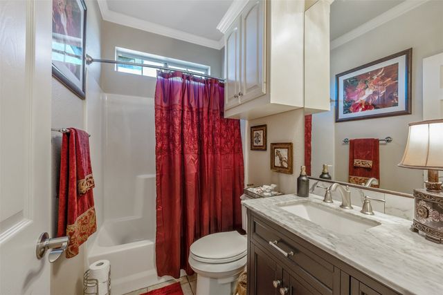 126 E Post Oak, Frankston, TX 75763