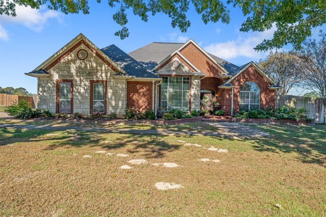 126 E Post Oak, Frankston, TX 75763