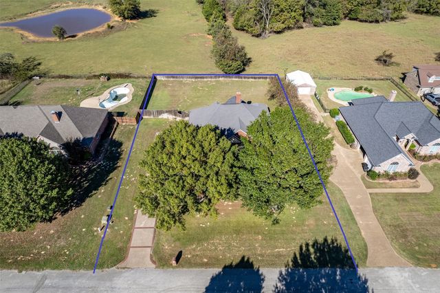 126 E Post Oak, Frankston, TX 75763