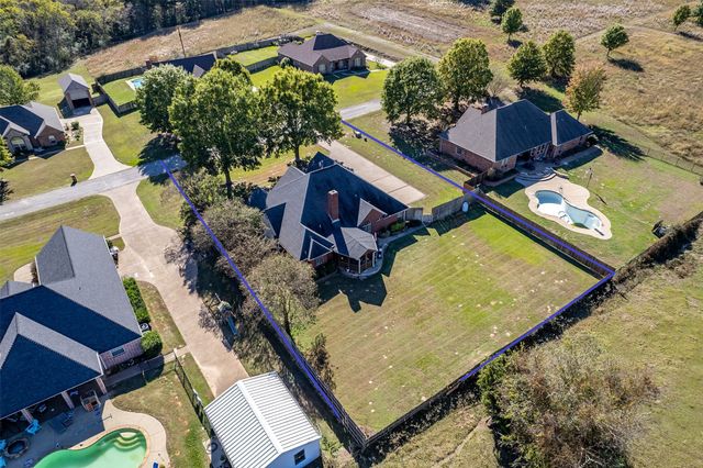126 E Post Oak, Frankston, TX 75763