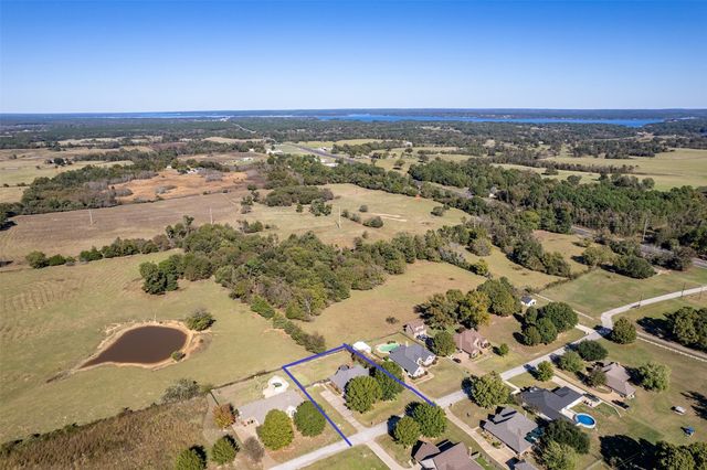 126 E Post Oak, Frankston, TX 75763