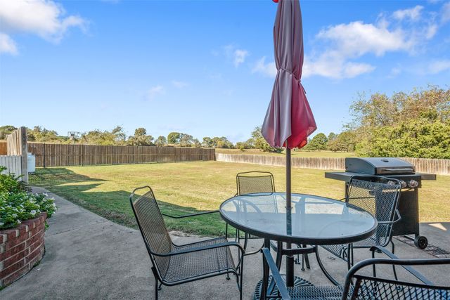 126 E Post Oak, Frankston, TX 75763