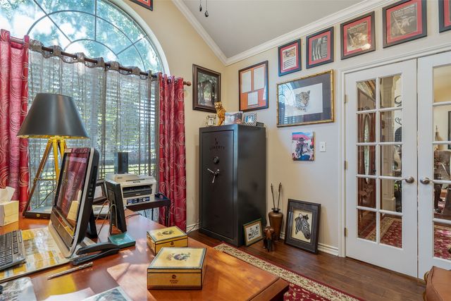 126 E Post Oak, Frankston, TX 75763