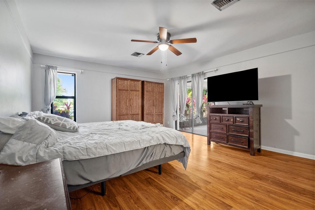 Image 16 of property listing at 11909 Donlin Drive, Wellington, FL 33414