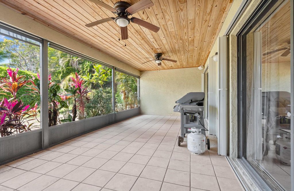 Image 23 of property listing at 11909 Donlin Drive, Wellington, FL 33414