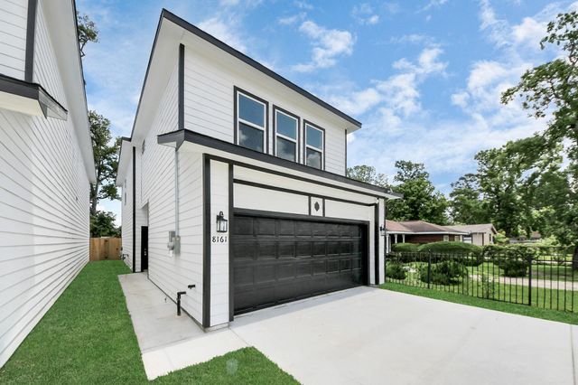 8153 Crestview Drive, Houston, TX 77028