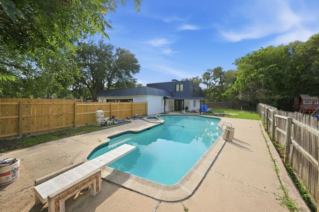 8700 Eagleview Court, Fort Worth, TX 76179