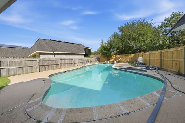 8700 Eagleview Court, Fort Worth, TX 76179