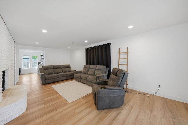 8700 Eagleview Court, Fort Worth, TX 76179