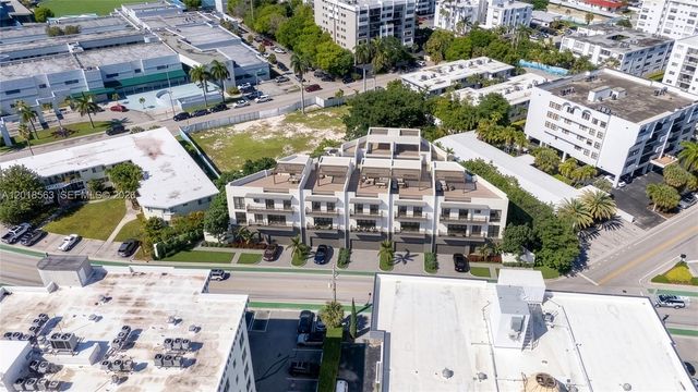9201 W Bay Harbor Dr, Bay Harbor Islands, FL 33154