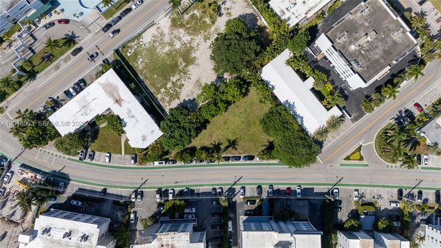 9201 W Bay Harbor Dr, Bay Harbor Islands, FL 33154