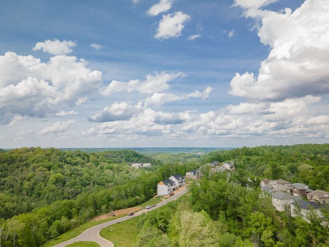 768 Summit Oaks Ct, Nashville, TN 37221