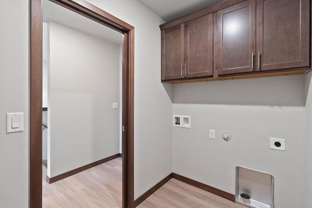 530 WILLOW COURT, New London, WI 54961