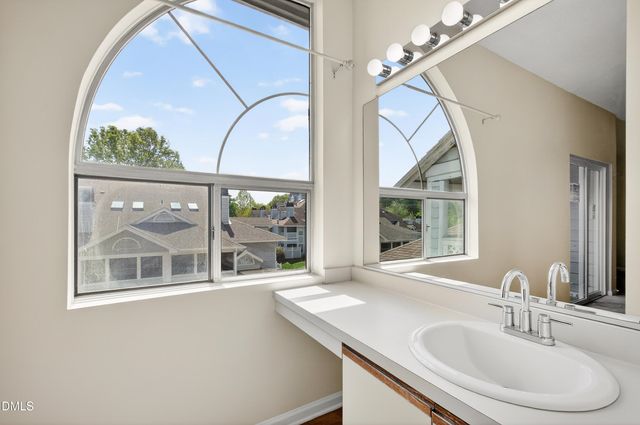 4921 Hollenden Drive 303, Raleigh, NC 27616