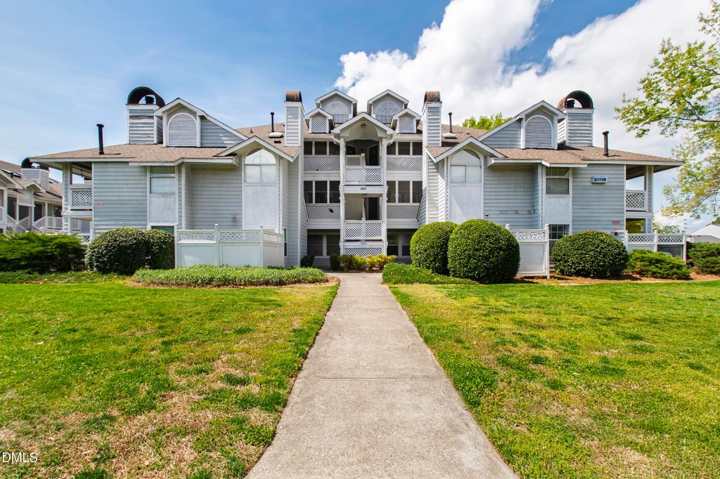 4921 Hollenden Drive 303, Raleigh, NC 27616