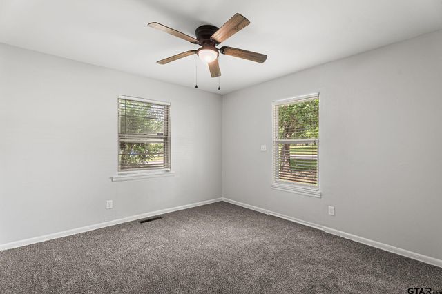 105 Crestview St, Whitehouse, TX 75791