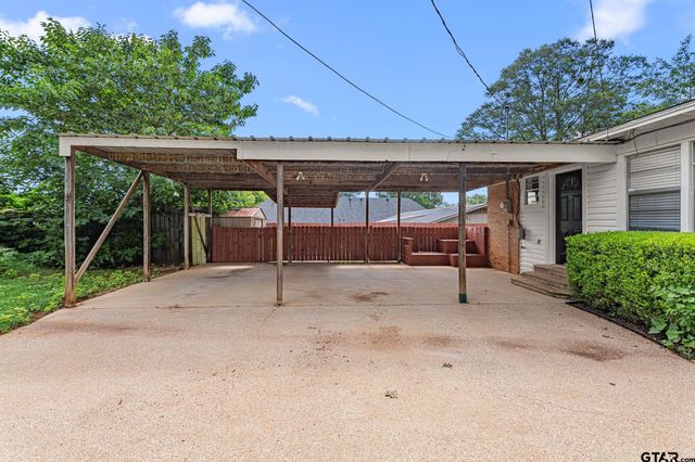 105 Crestview St, Whitehouse, TX 75791