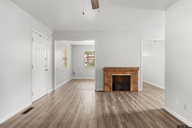 105 Crestview St, Whitehouse, TX 75791