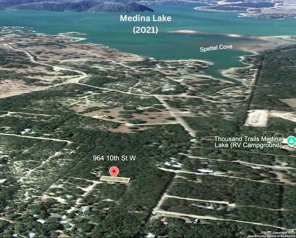 964 10th, Lakehills, TX 78063