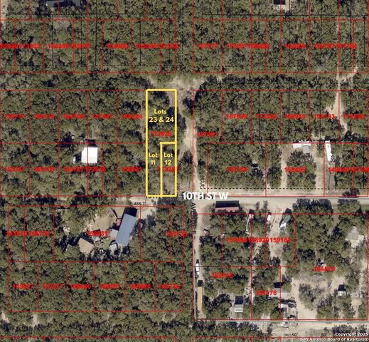 964 10th, Lakehills, TX 78063