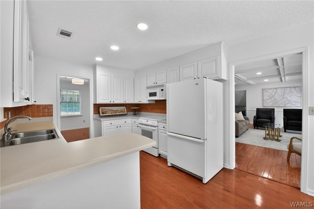 5502 Jasmine Pointe, Northport, AL 35473