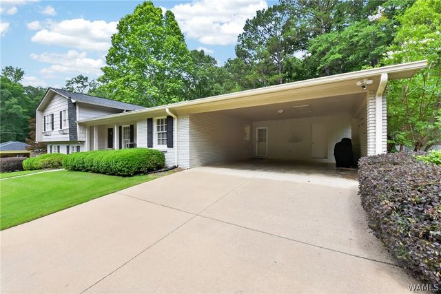 5502 Jasmine Pointe, Northport, AL 35473