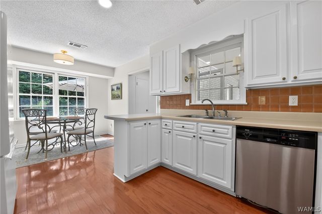 5502 Jasmine Pointe, Northport, AL 35473