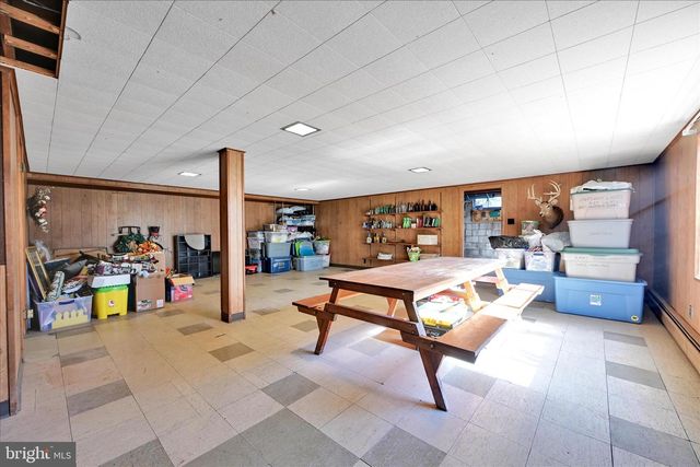 819 E CHESTNUT ST, Hegins, PA 17938