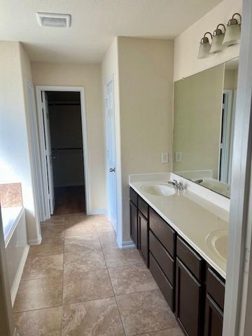 1323 Kaliste Meadow Drive, Houston, TX 77090