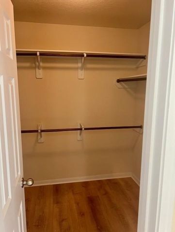 1323 Kaliste Meadow Drive, Houston, TX 77090