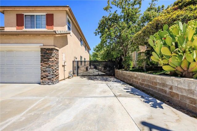 26518 Swan Lane, Canyon Country, CA 91387
