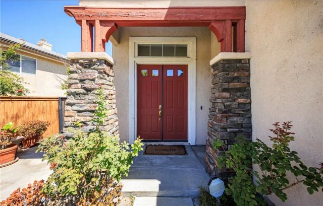 26518 Swan Lane, Canyon Country, CA 91387