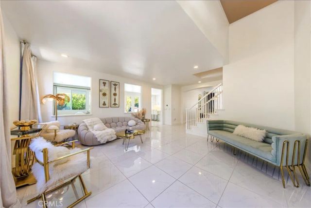 26518 Swan Lane, Canyon Country, CA 91387