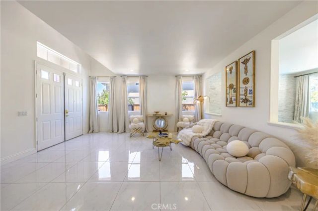 26518 Swan Lane, Canyon Country, CA 91387