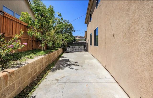 26518 Swan Lane, Canyon Country, CA 91387