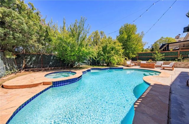 26518 Swan Lane, Canyon Country, CA 91387