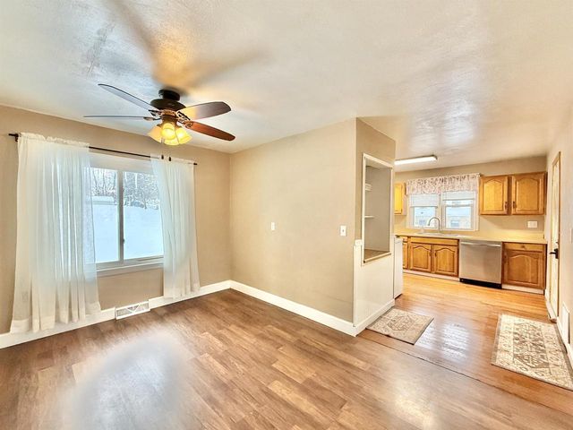 5424 E County Road J, Clinton, WI 53525