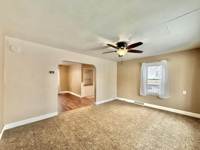 5424 E County Road J, Clinton, WI 53525