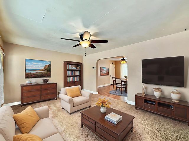 5424 E County Road J, Clinton, WI 53525